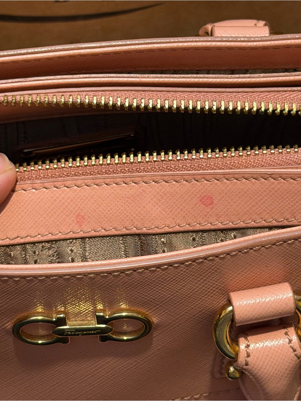 Salvatore Ferragamo Beky tote - Picture 12 of 17